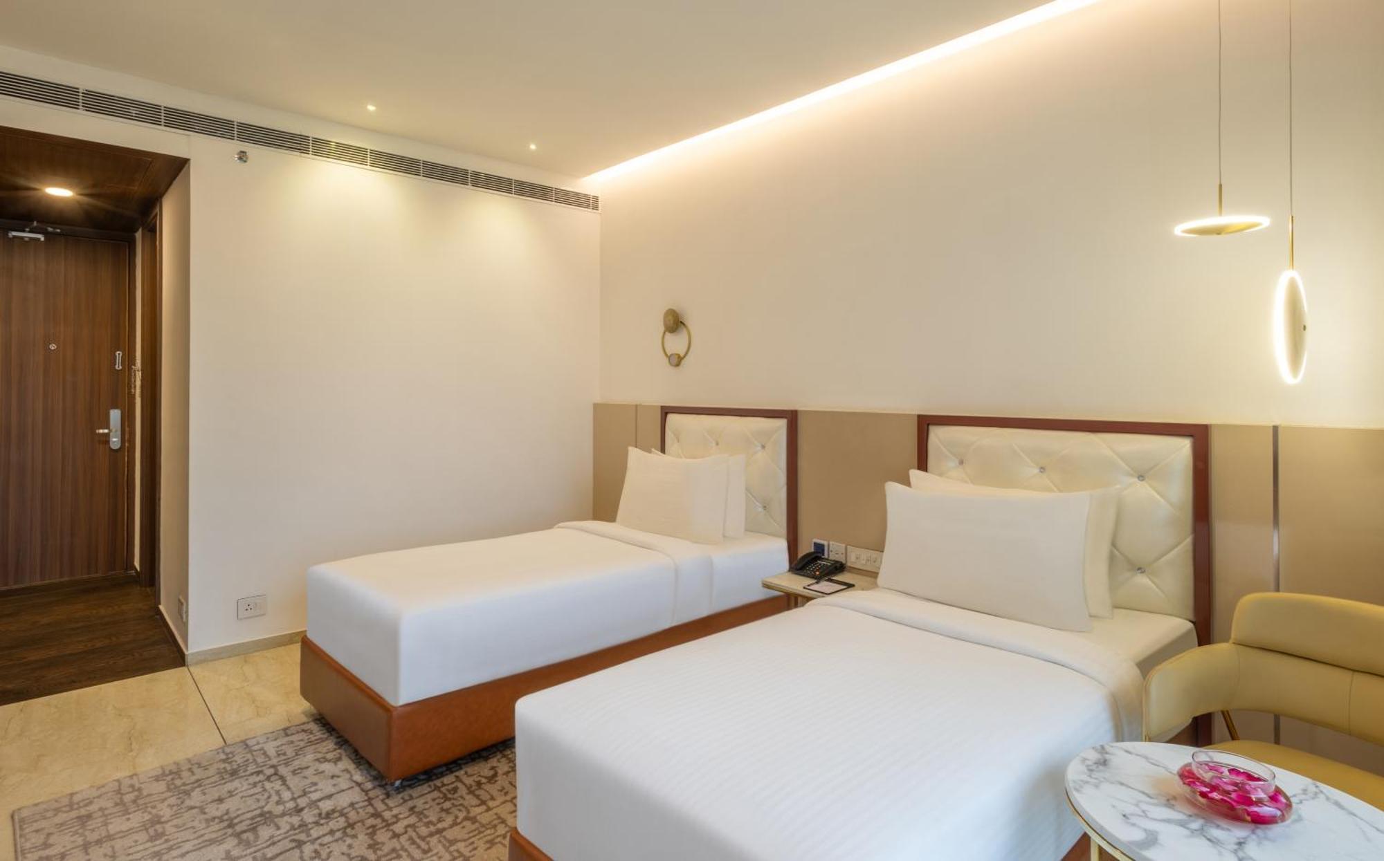 Fezinn Hotel - Best Wayanad Hotel In 2024 Kozhikode Exterior photo