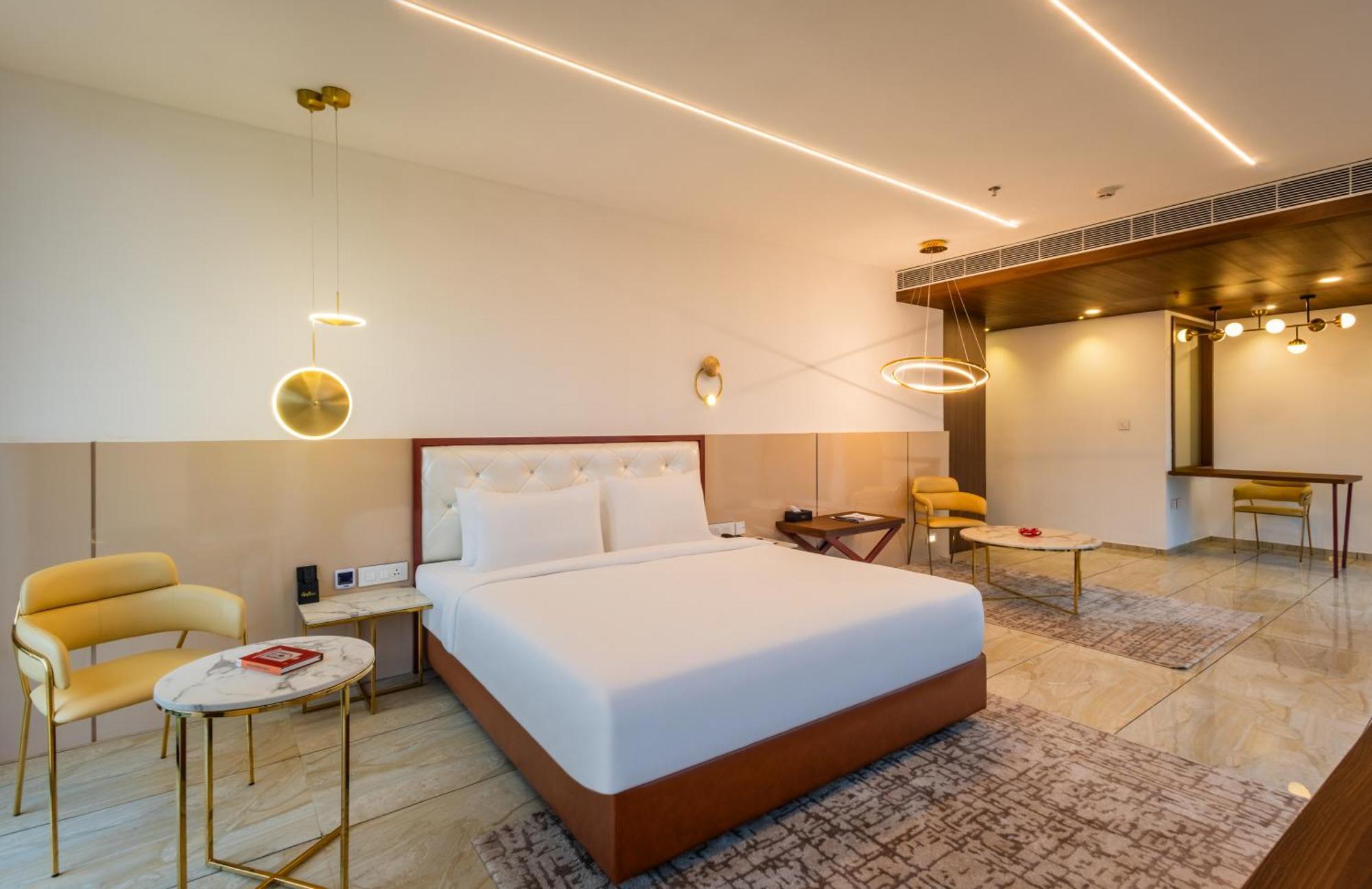 Fezinn Hotel - Best Wayanad Hotel In 2024 Kozhikode Room photo